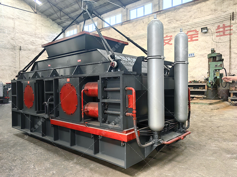 時產100噸和200噸的石灰石生產線,選擇的液壓對輥制砂機有何不同? 時產100噸和200噸的石灰石生產線,選擇的液壓對輥制砂機有何不同?